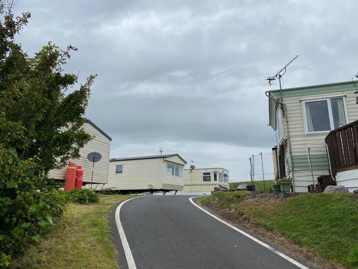 Holiday In Caravan Hotel Millom Exterior photo